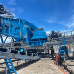 移動破碎站是固定破碎生產(chǎn)線一個質(zhì)的飛躍